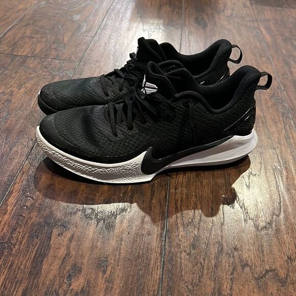 Nike Mamba Focus Sz 10 In Black/Anthracite-White  Excellent pre owned condition main image 11